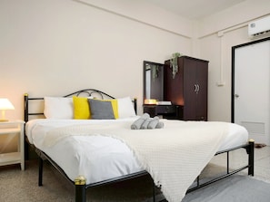 Standard Room (1 window) - Xin Hotel at Udomsuk 29 (Bangkok)