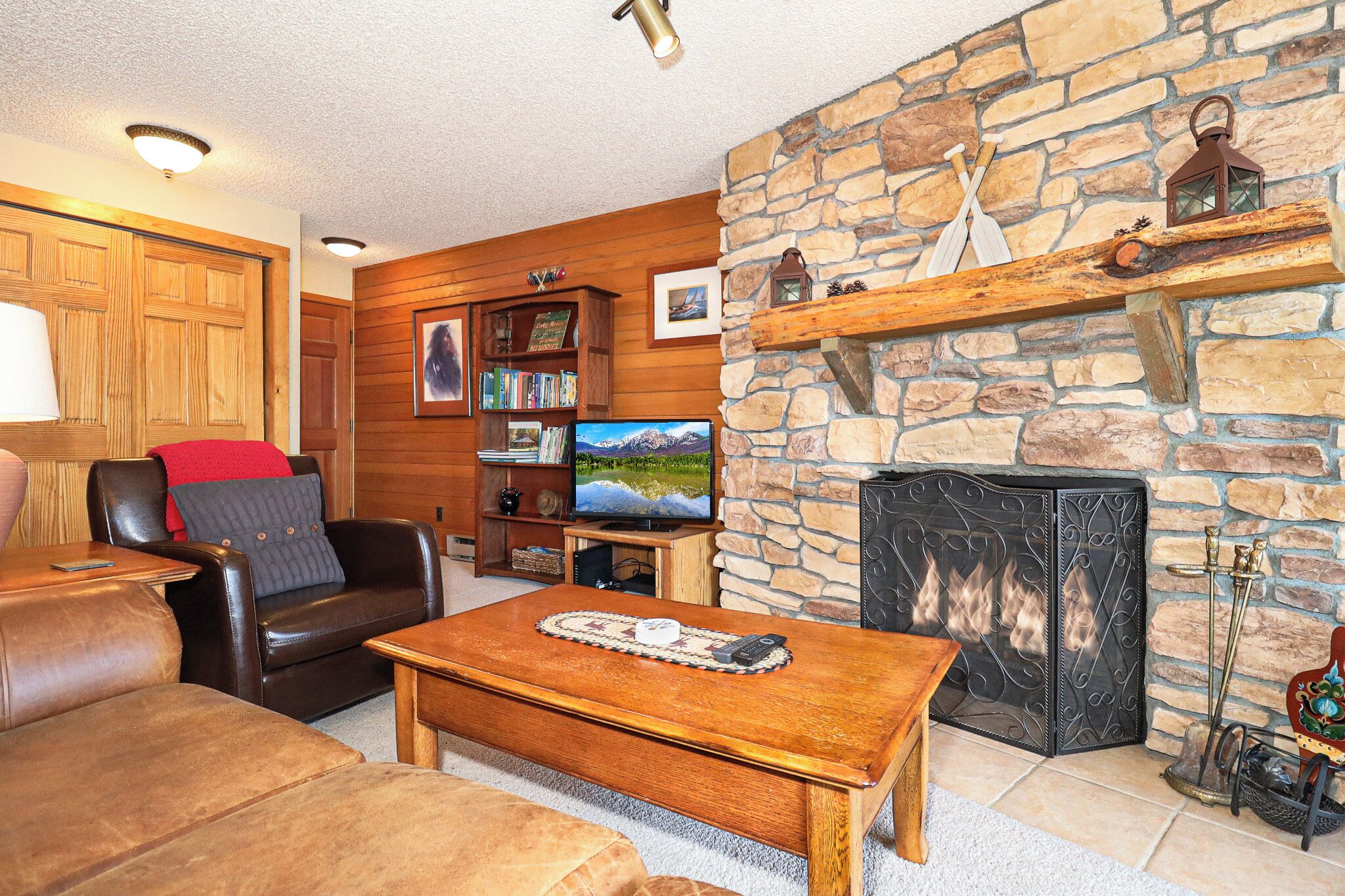 Eagles Landing #5-lakefront Condo-stunning Views Of Grand Lake & Walk To Town - Grand Lake, CO