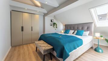 Comfort Apartment, 2 Bedrooms, City View | Laptop workspace, iron/ironing board, free WiFi, bed sheets