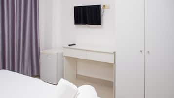 Habitación Confort con 1 cama doble o 2 individuales | Espacio para trabajar con un portátil y wifi gratis