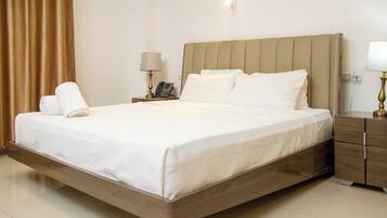 Luxury-Doppelzimmer | Laptopgeeigneter Arbeitsplatz, kostenloses WLAN