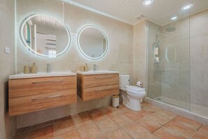 Hair dryer - Amazing Condo with GolfCourse View (Noord)