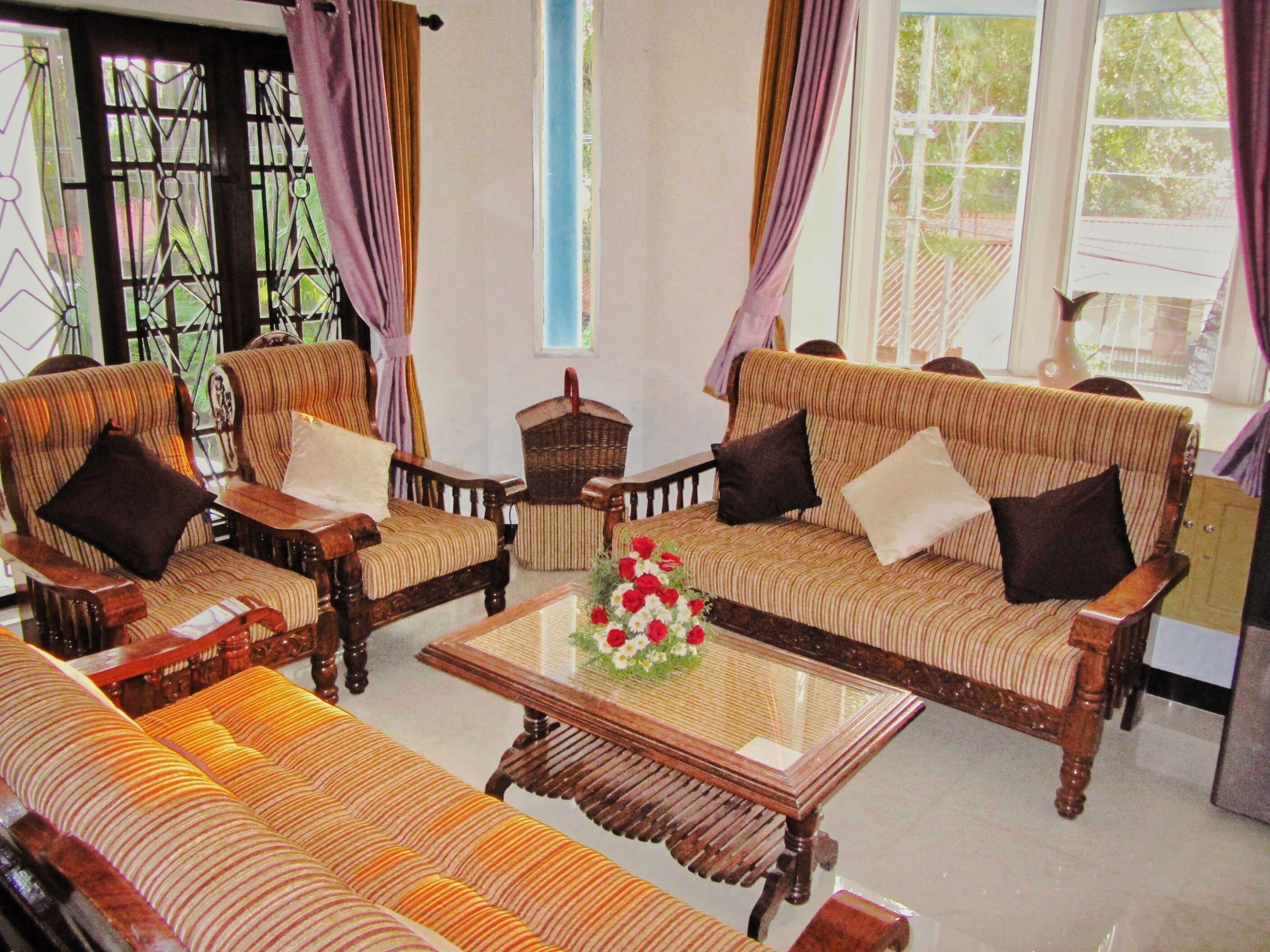 Classic Apartment, Sea View | Living area