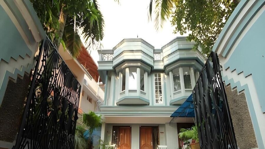 Seaview Apartments