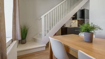 Standard Duplex | Dining