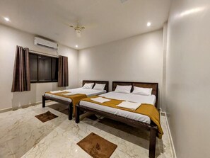 Room - Hotel Madhusudan Executive (Kolhapur)