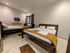 Room - Hotel Madhusudan Executive (Kolhapur)