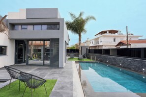 Pool - Villa Musafir with a private pool and jacuzzi (Kokkini Hani)