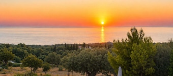 Villa Poseidon - Executive Suite In Zante w Pool