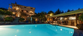 Villa Poseidon - Executive Suite In Zante w Pool