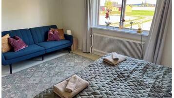 3 chambres, fer et planche Ă repasser, Wi-Fi, draps fournis