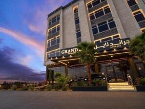 Exterior - Grand Line (Tabuk)