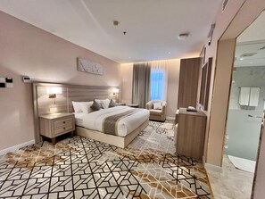 Honeymoon Double Room | In-room safe, soundproofing, iron/ironing board, free WiFi - Grand Line (Tabuk)