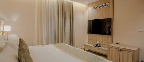 Double Room | In-room safe, soundproofing, iron/ironing board, free WiFi