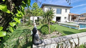 Pool - LARGE MODERN VILLA WITH POOL THIS SUMMER IN PROVENCE (Saint-Saturnin-lès-Avignon)