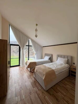 Exclusive Bungalow, 3 Bedrooms, Mountain View | Egyptian cotton sheets, premium bedding, down comforters - Olive Frame Qakh (Ilisu)