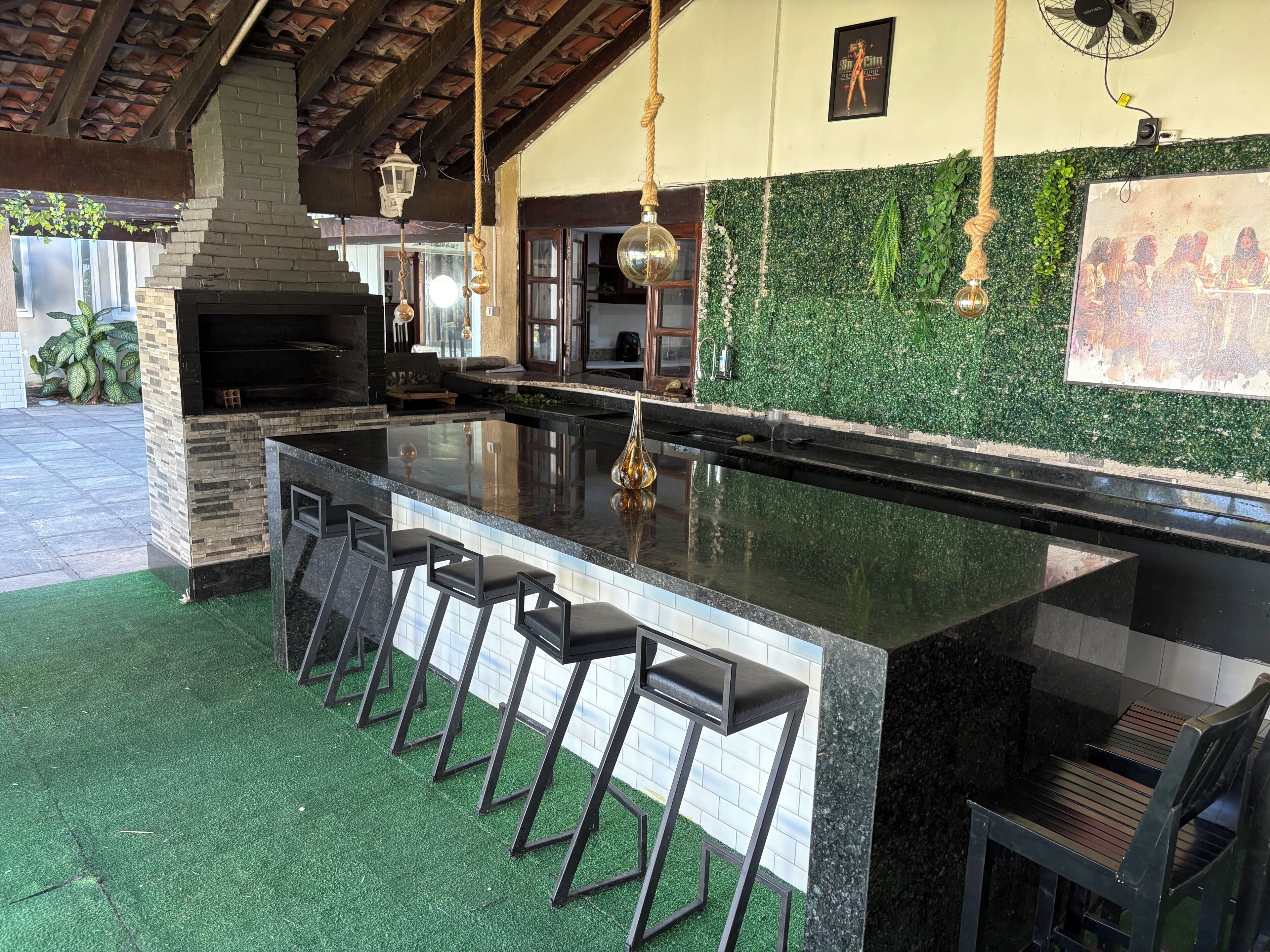 Bar (in der Unterkunft)