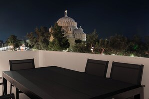 Outdoor dining - Spacious Modern Apartment- Heart of Glyfada Center (Glifada)