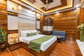 Room - OPO Essential Rodali (Karol Bagh)