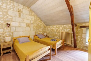 3 dormitorios, tabla de planchar con plancha, wifi
