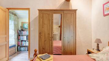 3 Schlafzimmer, Bügeleisen/Bügelbrett, WLAN