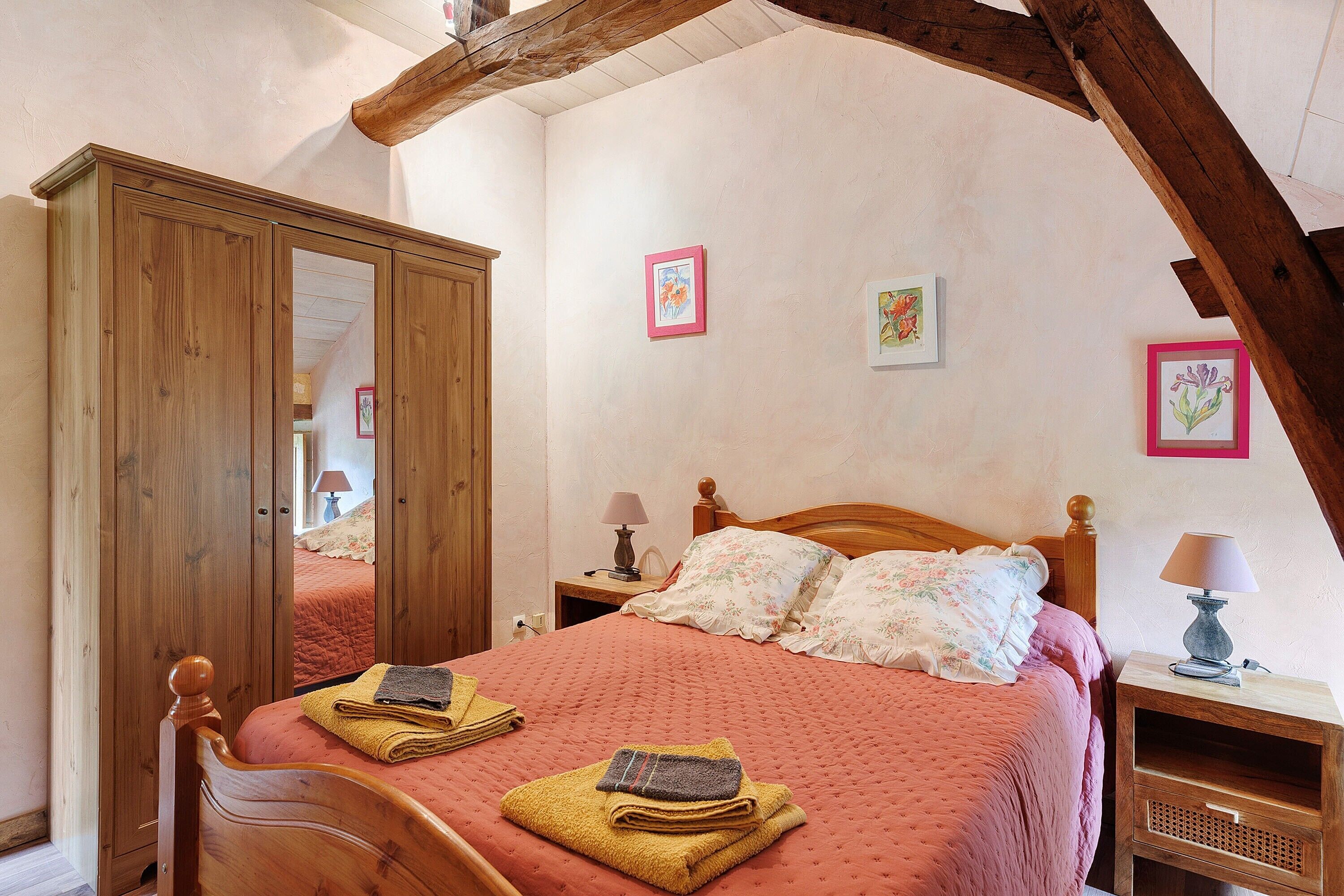 3 bedrooms, iron/ironing board, WiFi