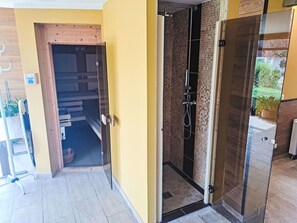 Bathroom - Cosy apartment for 4 people with WIFI, TV and balcony (Finkenstein Am Faaker See)