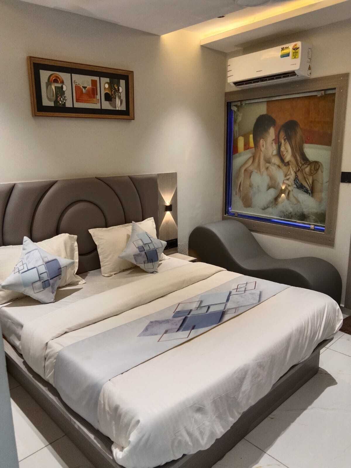 Deluxe Double Room, City View