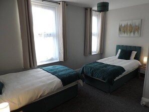 5 bedrooms, WiFi - The Skegness Stag & Hen House (Skegness)