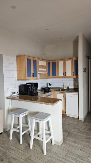 Private kitchen - Oceanfront Playa Las Gaviotas – Private Beach Tenerife, Ocean Front Canarias 2 (Santa Cruz de Tenerife)