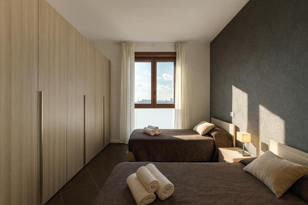 Apartment (5D) | In-room safe, soundproofing, iron/ironing board, free WiFi