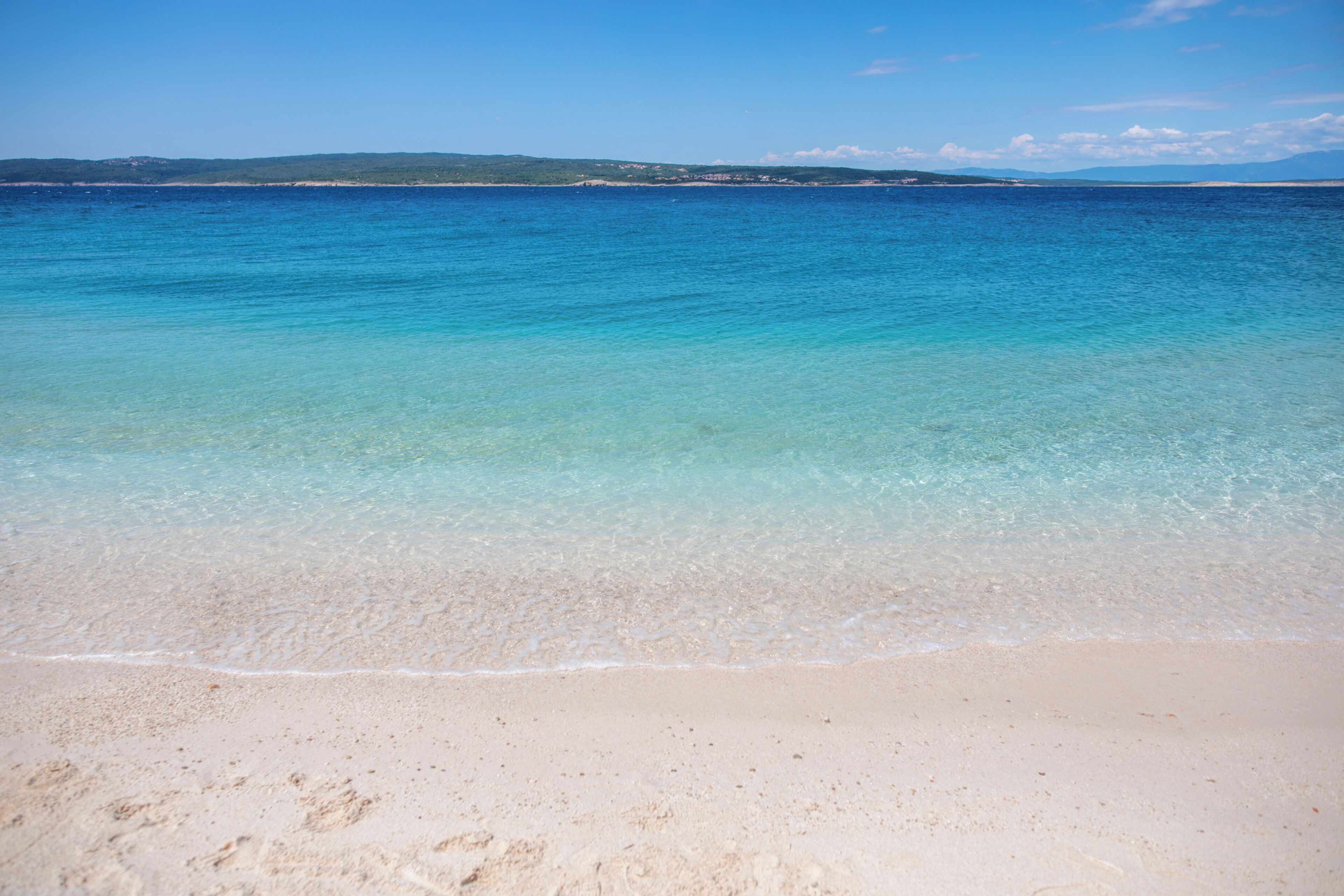 Beach nearby, sun-loungers