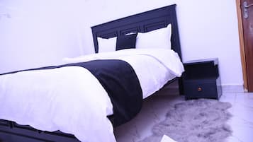 1 habitación, tabla de planchar con plancha, wifi y ropa de cama