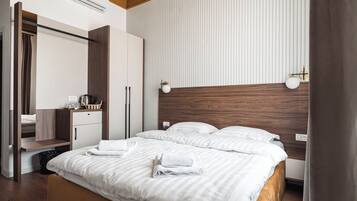 Habitación doble Deluxe, vista a la ciudad | Wifi gratis