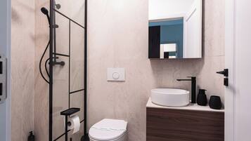 Deluxe Double Room, City View | Bathroom