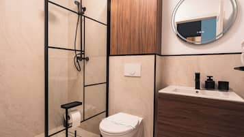 Double Room, City View | Bathroom