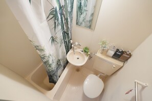 Hair dryer, towels, soap, toilet paper - 4 min to Shinjuku central/Comfortable bed/Cyber Shinjuku Room (新宿区余丁町)