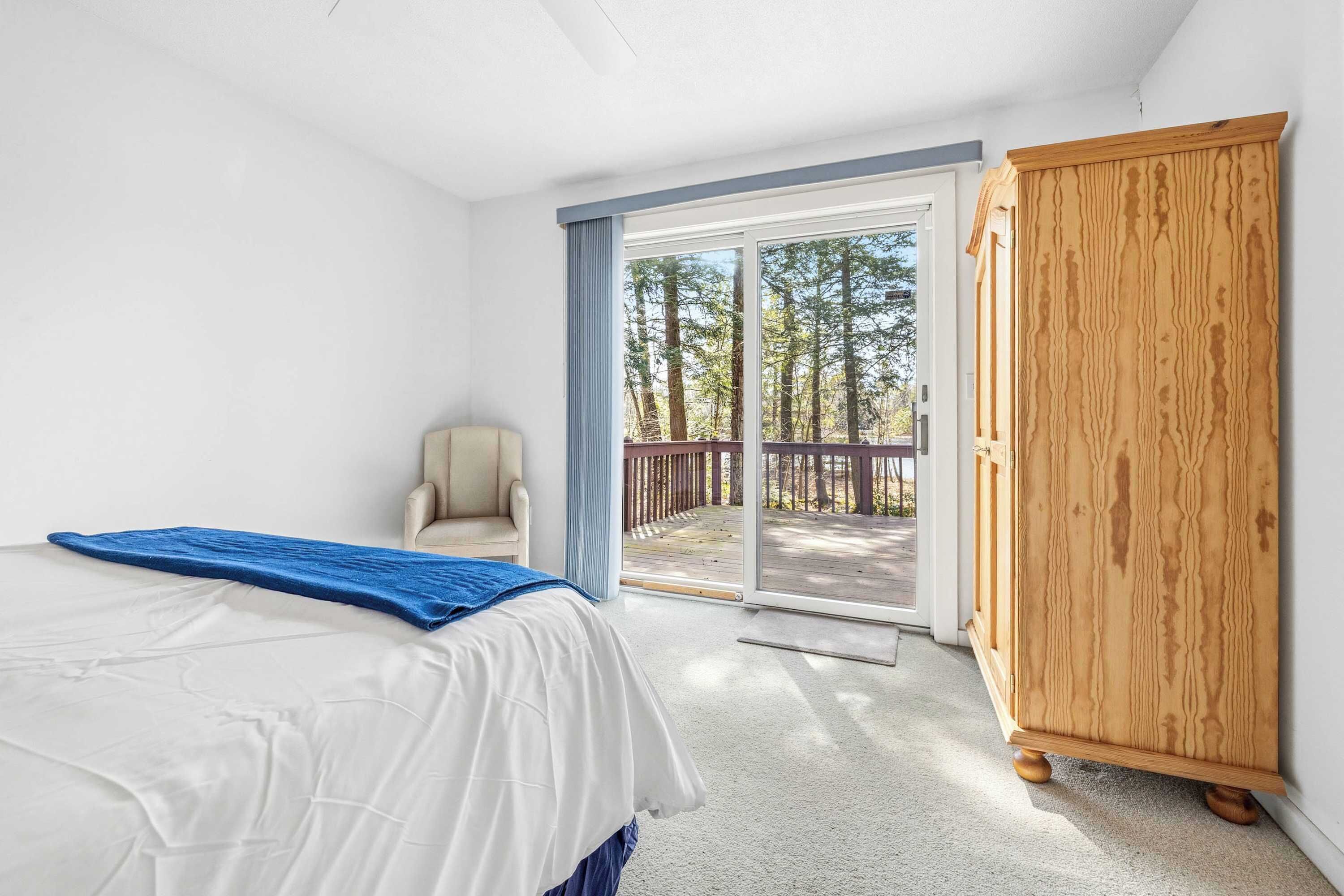 3 bedrooms, desk, iron/ironing board, WiFi