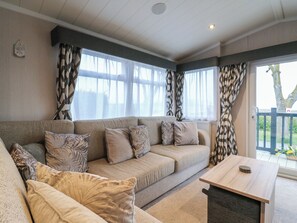 Living area - No 20 Barley Way (Colchester)