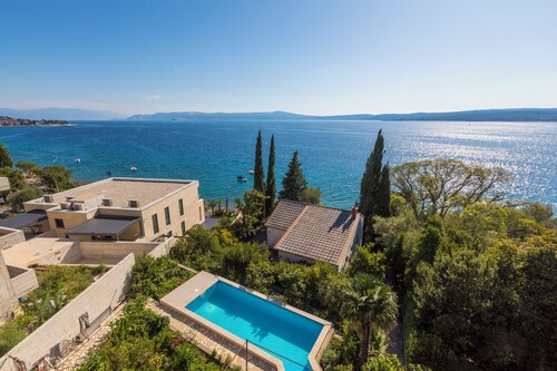 Apartment with sea view in Crikvenica - ideal for 2-4 persons, with pool