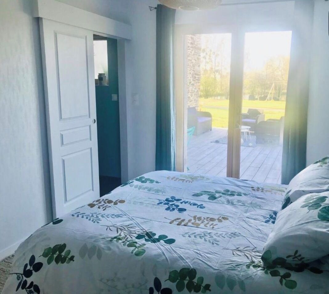 1 chambre, lit parapluie, Wi-Fi gratuit, draps fournis