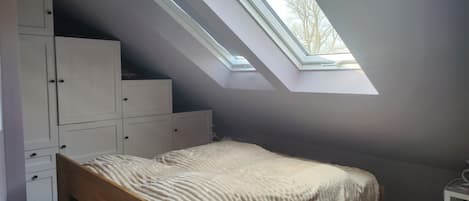 1 bedroom, iron/ironing board, WiFi, bed sheets