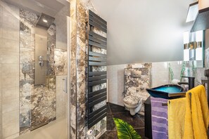 Shower, hair dryer, towels - Apartment -Sorayas Welt- direkt hinter dem Deich mit allen Annehmlichkeiten (Neufeld)