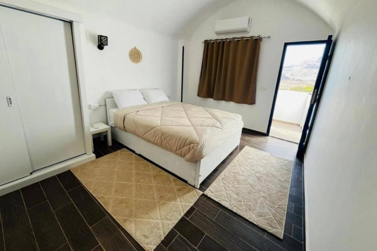 Deluxe Double Room, Mountain View | Free WiFi
