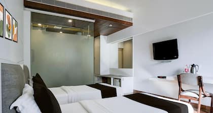 Deluxe Limda Chowk Hotel Harmony