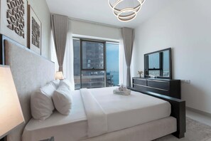 1 bedroom, iron/ironing board, WiFi, bed sheets - Free housekeeping visits during your stay - Stunning 1 Bed in Maritime City that Sleeps 2! (Dubai Maritime City)