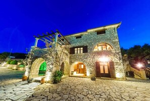 House | 2 bedrooms, Internet - Villa Poseidon - Superior Suite In Zante w Pool (Zakynthos)