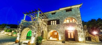 Villa Poseidon - Superior Suite In Zante w Pool