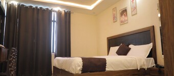 The Royal Casa Hotel And Banquet