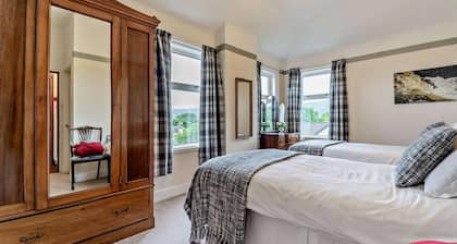 Dunoon - Sleeps 17 - Group Retreat With Parking